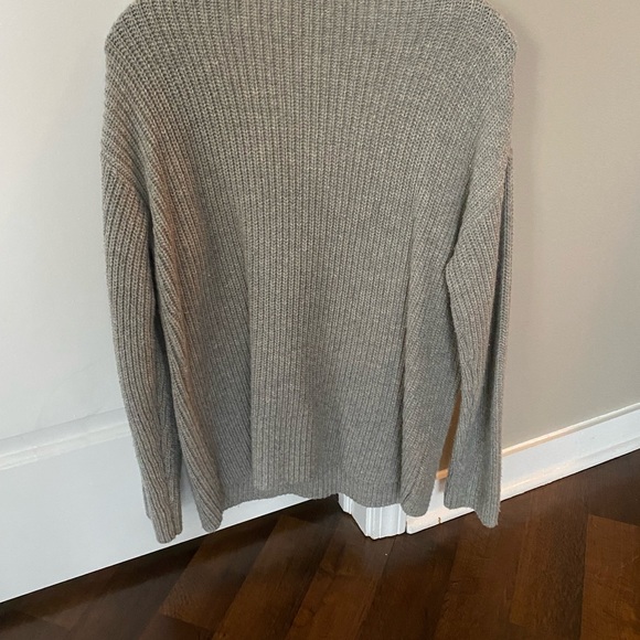 FRAME oversized boyfriend sweater - Picture 6 of 7